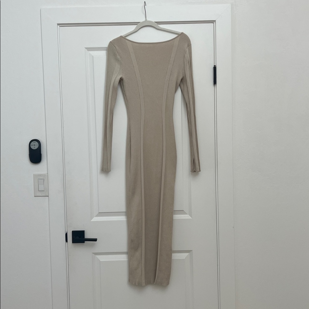 H&M RIBBED KNIT BODYCON DRESS - Picture 4 of 4